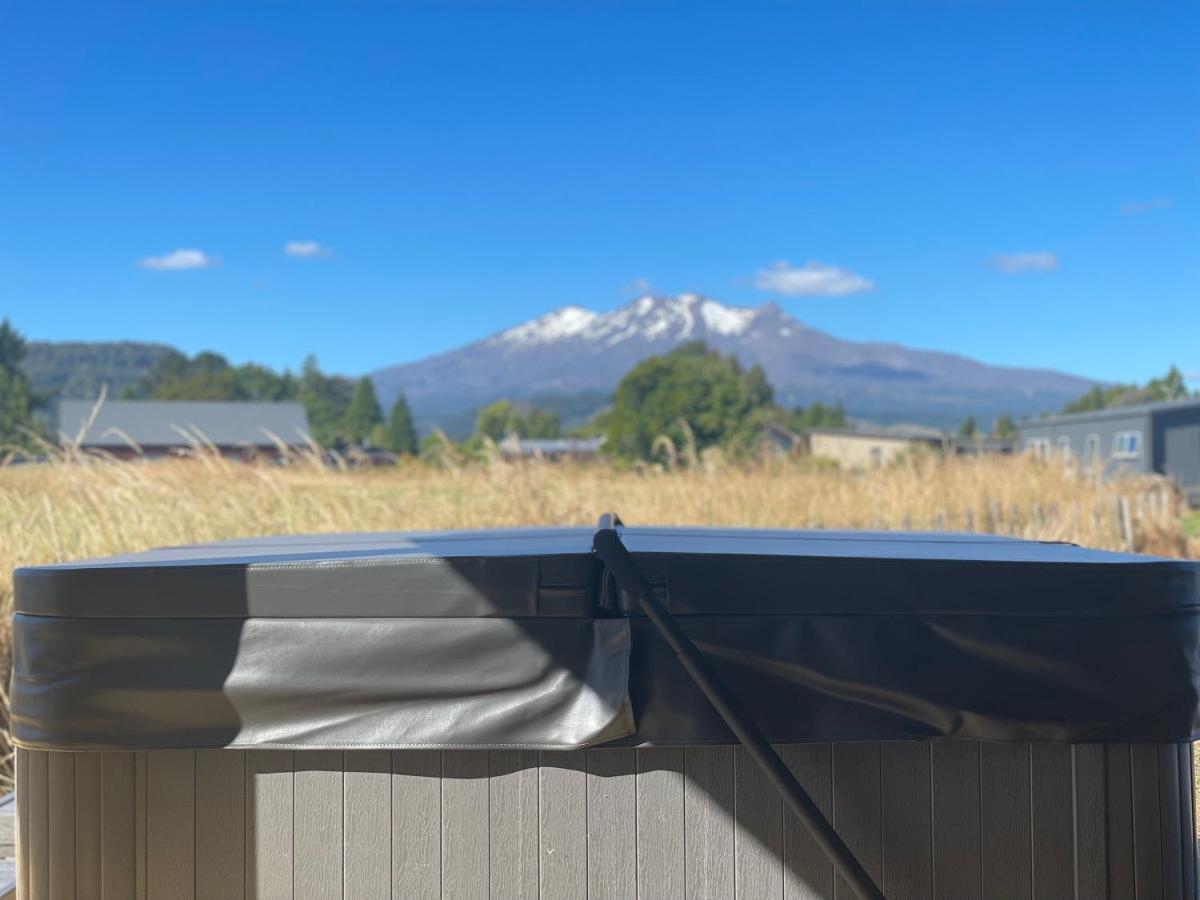 5 Bedroom, Solar On Snowmass Ohakune, Yellow Door Exterior photo